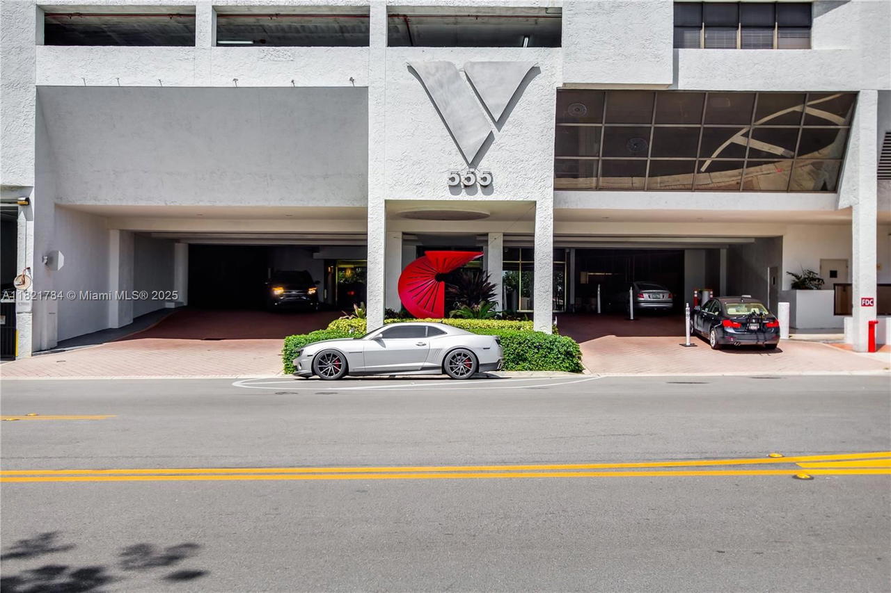 Real estate property located at 555 15th St #29F, Miami-dade, Venetia Condo, Miami, FL