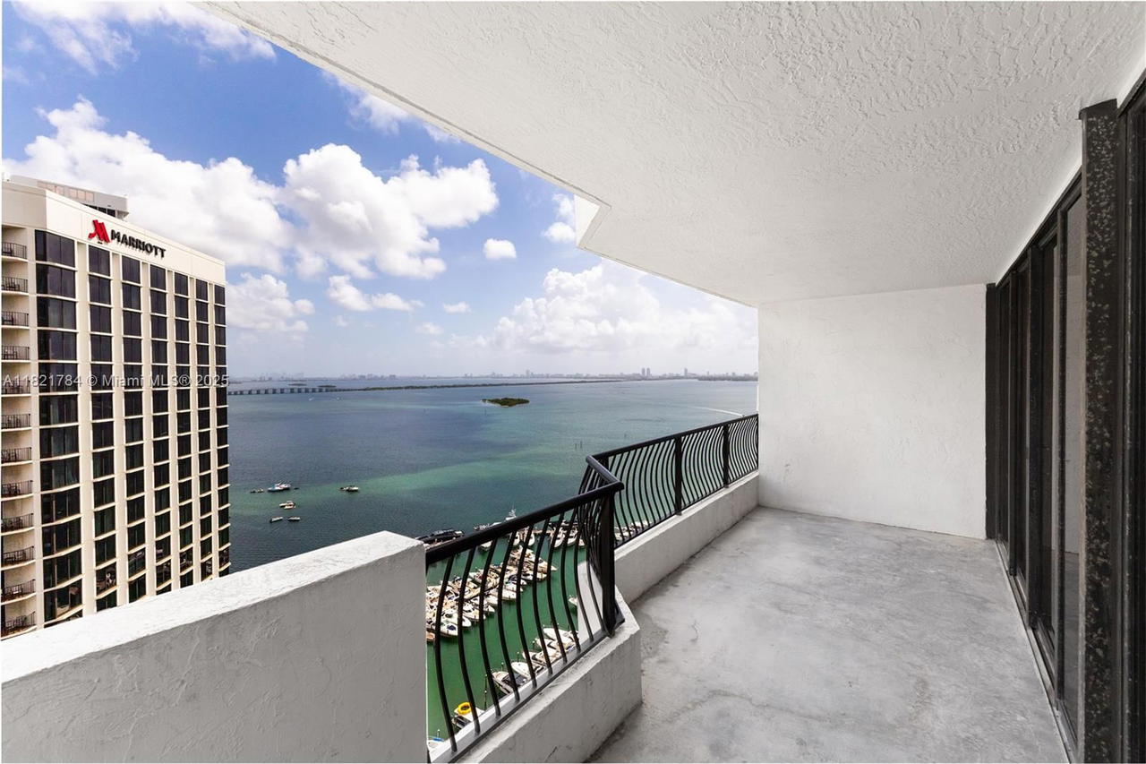 Real estate property located at 555 15th St #29F, Miami-dade, Venetia Condo, Miami, FL