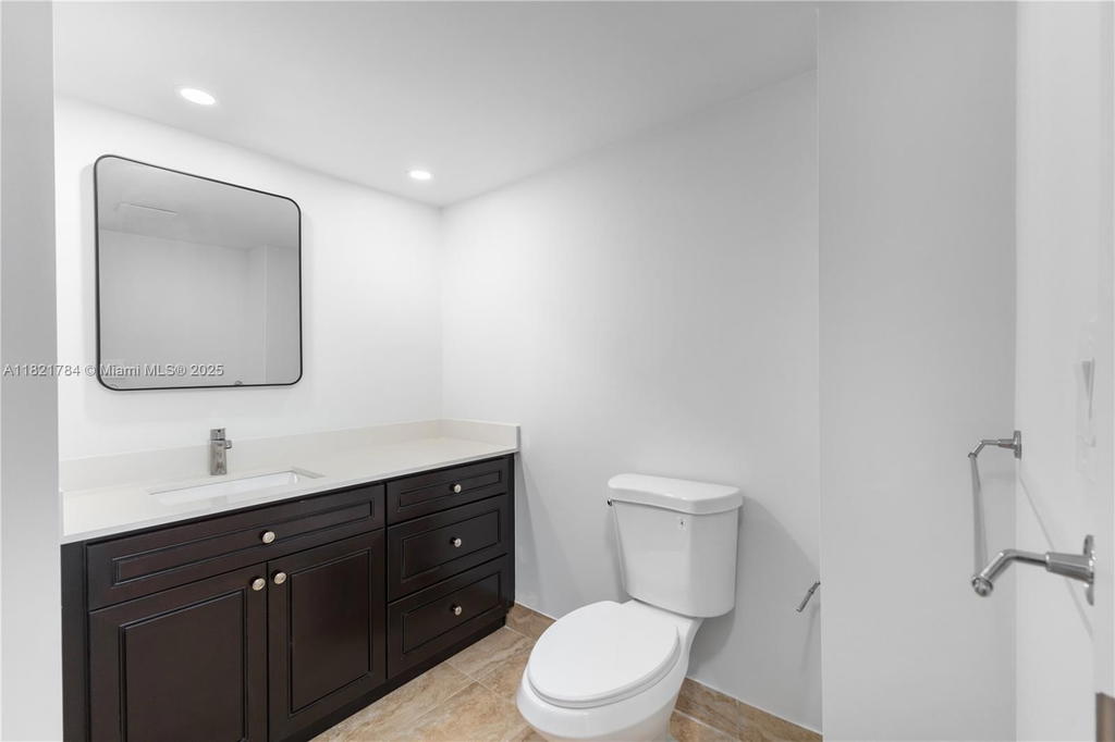 Real estate property located at 555 15th St #29F, Miami-dade, Venetia Condo, Miami, FL
