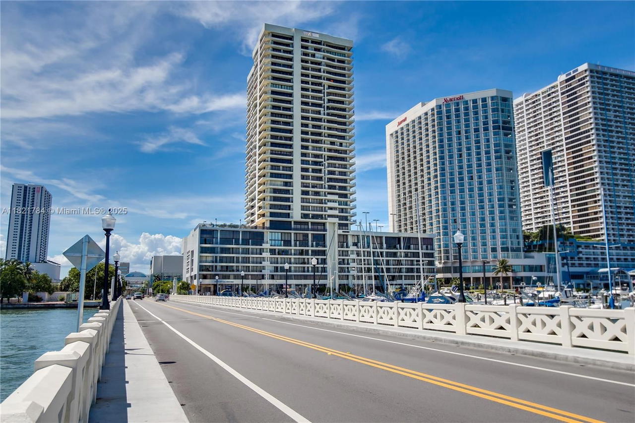 Real estate property located at 555 15th St #29F, Miami-dade, Venetia Condo, Miami, FL