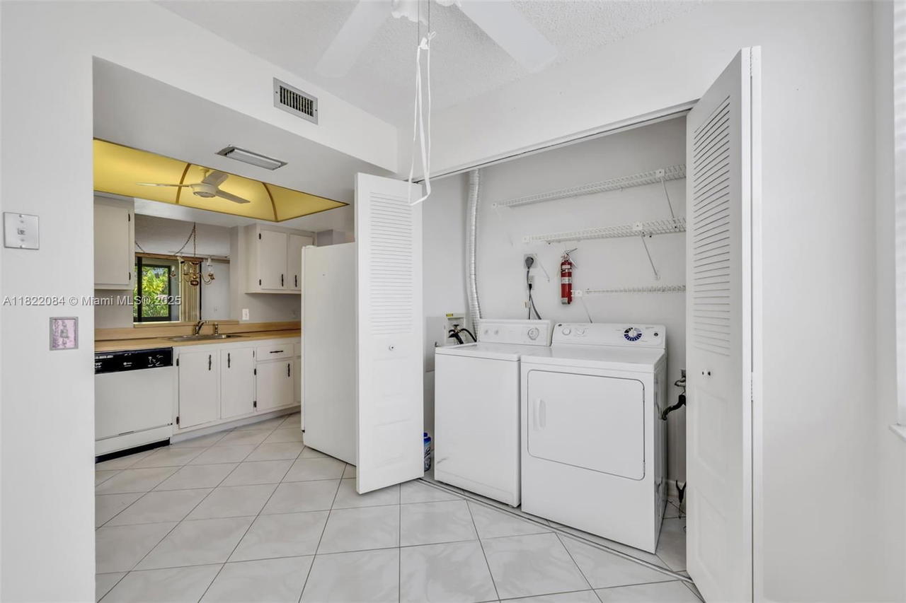 Real estate property located at 7331 18th St #205, Broward, 32 Of Palm Springs 3 Cond, Margate, FL