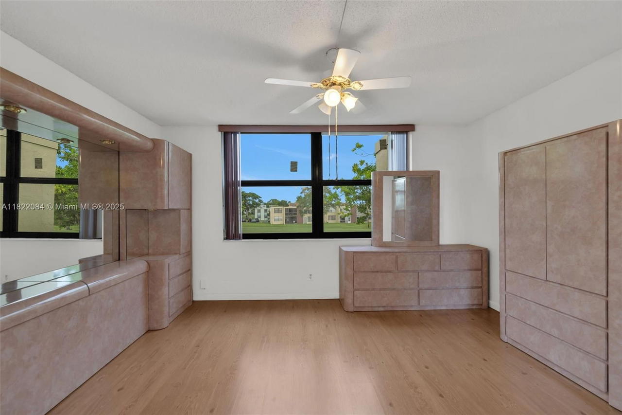 Real estate property located at 7331 18th St #205, Broward, 32 Of Palm Springs 3 Cond, Margate, FL