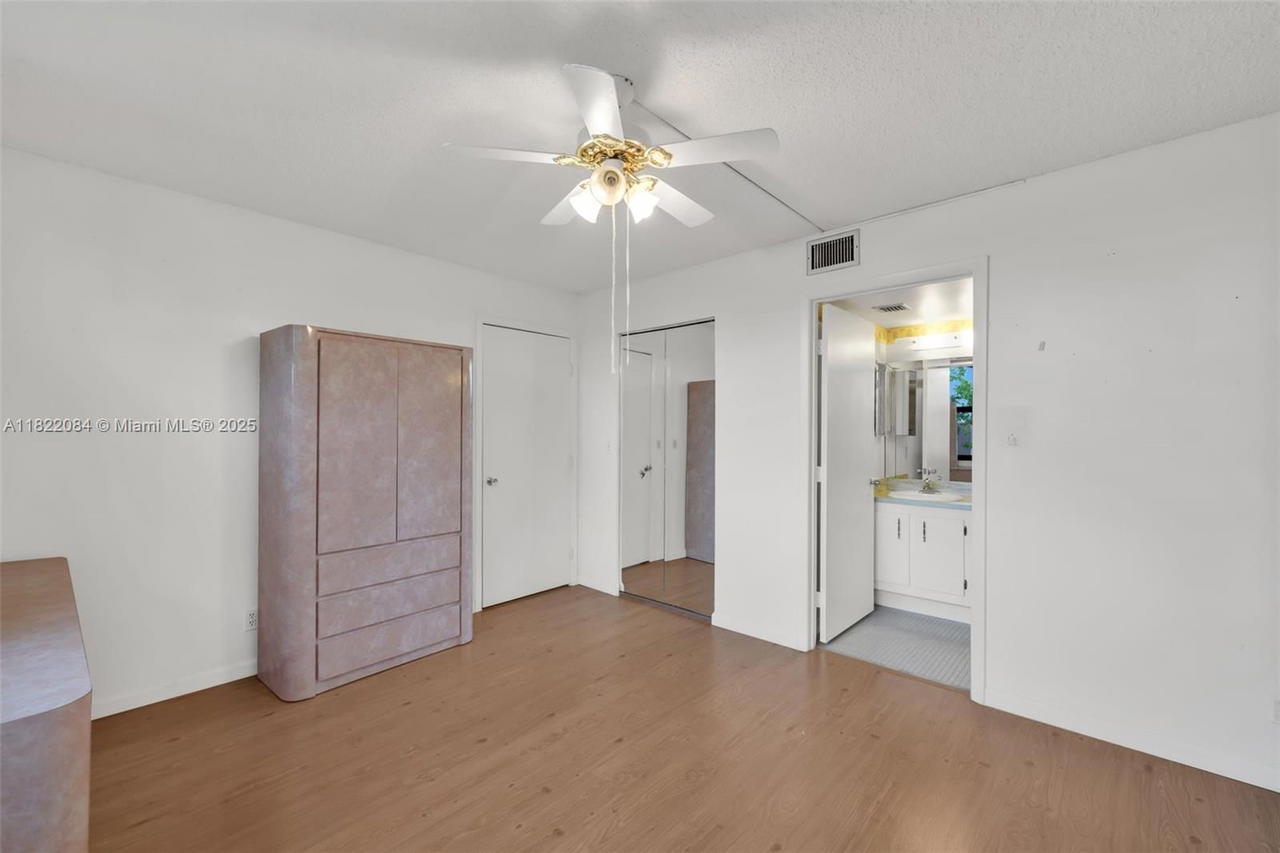 Real estate property located at 7331 18th St #205, Broward, 32 Of Palm Springs 3 Cond, Margate, FL