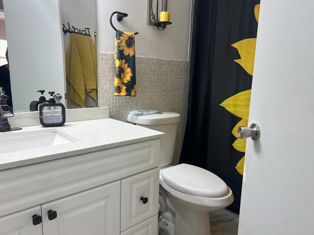 Real estate property located at 7110 11th St, Broward, Pembroke Ranches, Pembroke Pines, FL