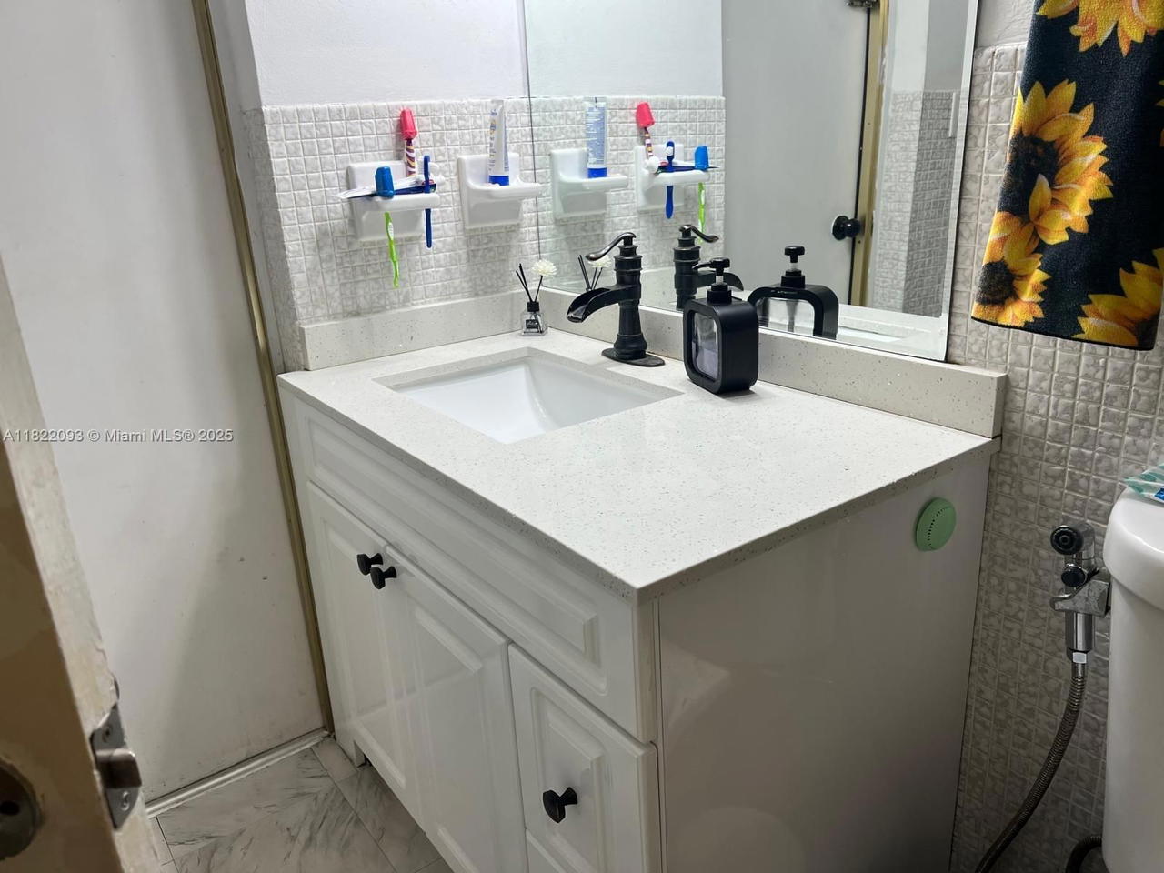 Real estate property located at 7110 11th St, Broward, Pembroke Ranches, Pembroke Pines, FL