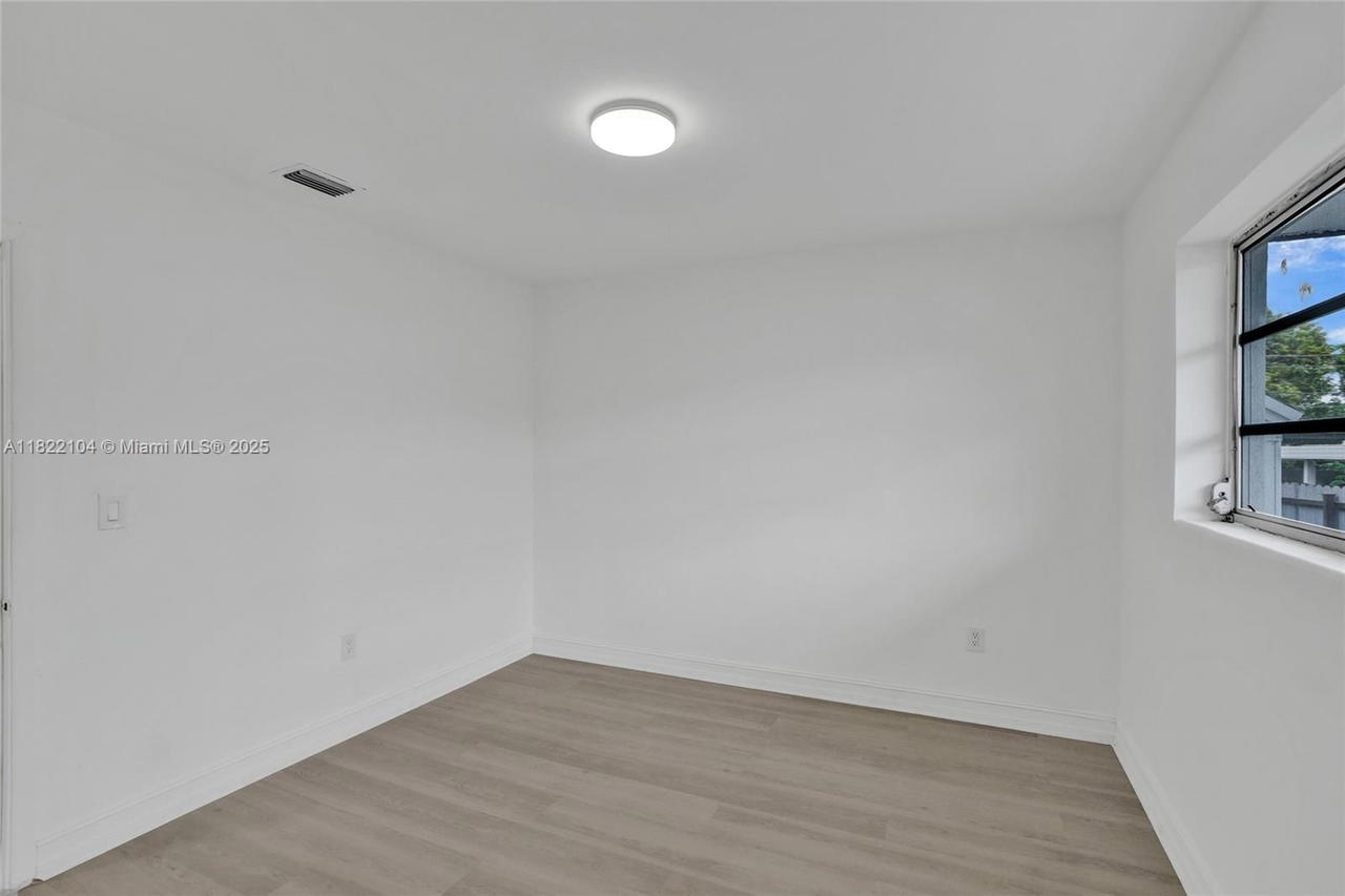Real estate property located at 539 30th St, Miami-dade, Hialeah 13th Addn Amd Pl, Hialeah, FL