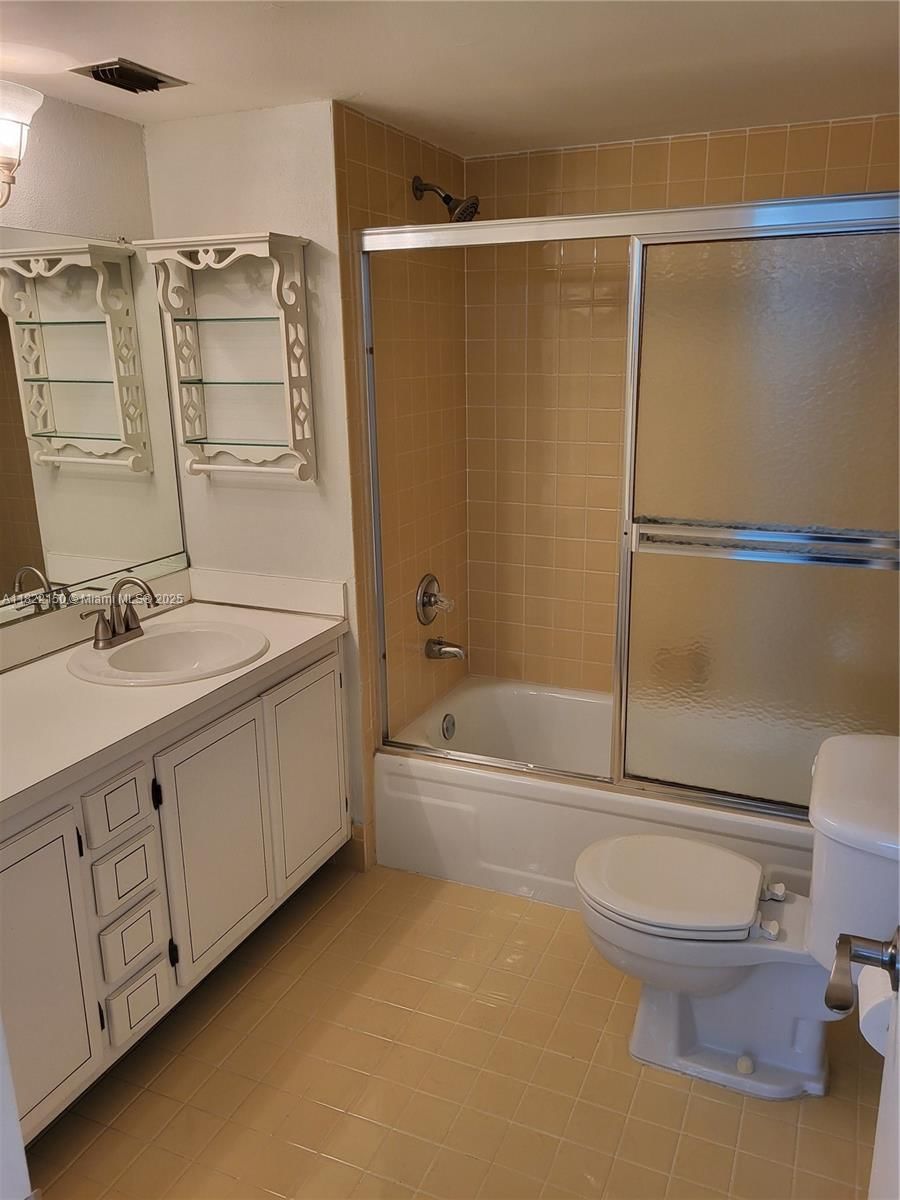 Real estate property located at 3150 Rolling Hills Cir #310, Broward, Rolling Hills Golf And Te, Davie, FL