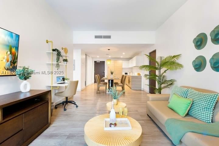 Real estate property located at 777 Ocean Dr N521, Broward, Costa Hollywood Condo, Hollywood, FL