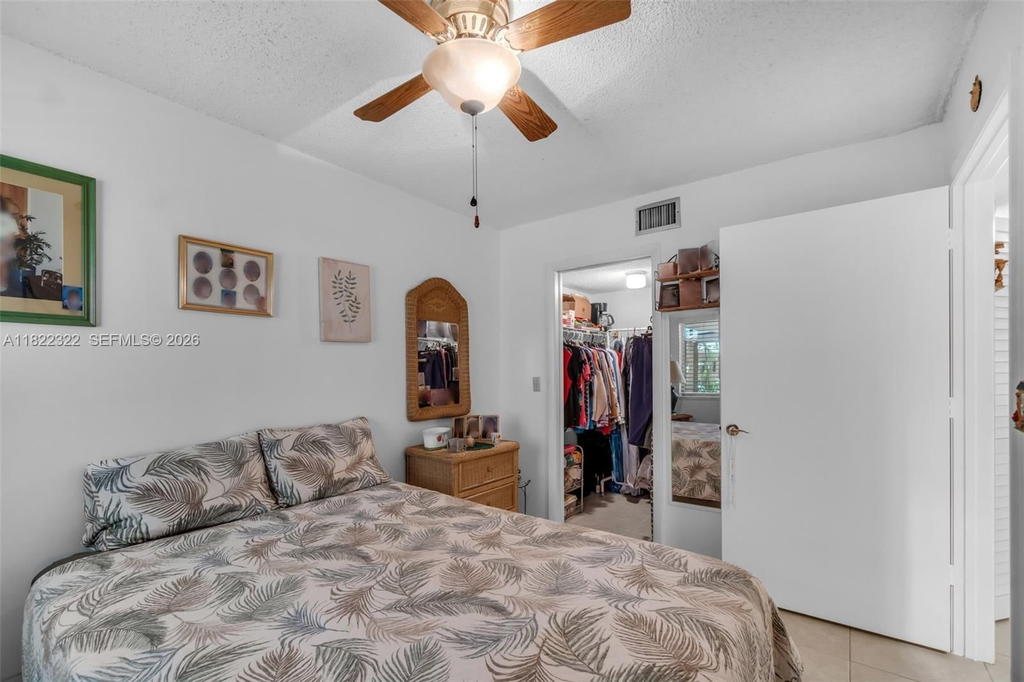 Real estate property located at 17000 67th Ave #126, Miami-dade, Country Lane Condo #2, Hialeah, FL