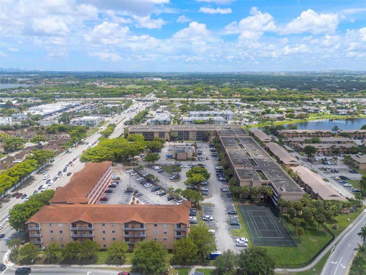 Real estate property located at 17000 67th Ave #126, Miami-dade, Country Lane Condo #2, Hialeah, FL