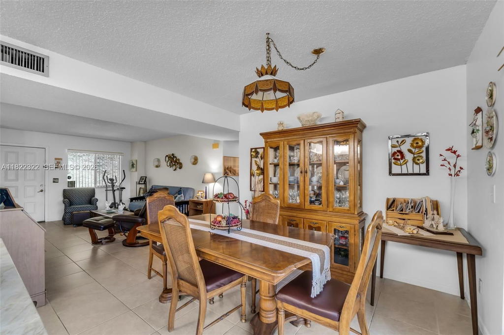 Real estate property located at 17000 67th Ave #126, Miami-dade, Country Lane Condo #2, Hialeah, FL