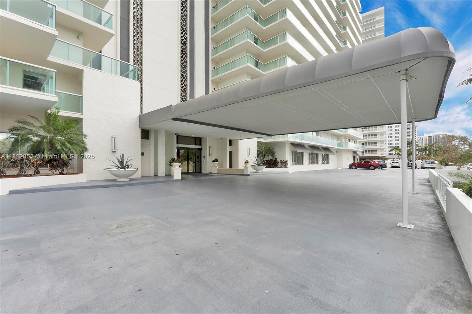 Real estate property located at 3900 Galt Ocean Dr #506, Broward, Playa Del Mar Condo, Fort Lauderdale, FL