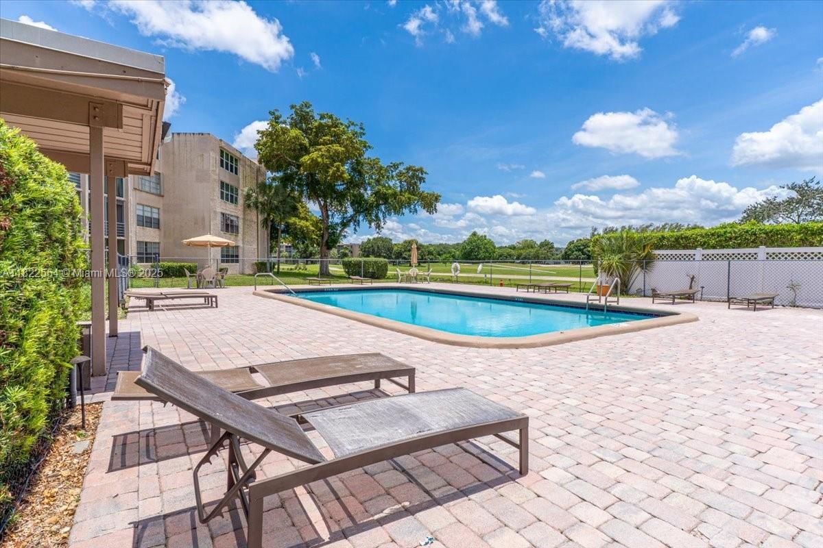 Real estate property located at 9481 Evergreen Pl #206, Broward, Orchid Tree Condo Four, Davie, FL