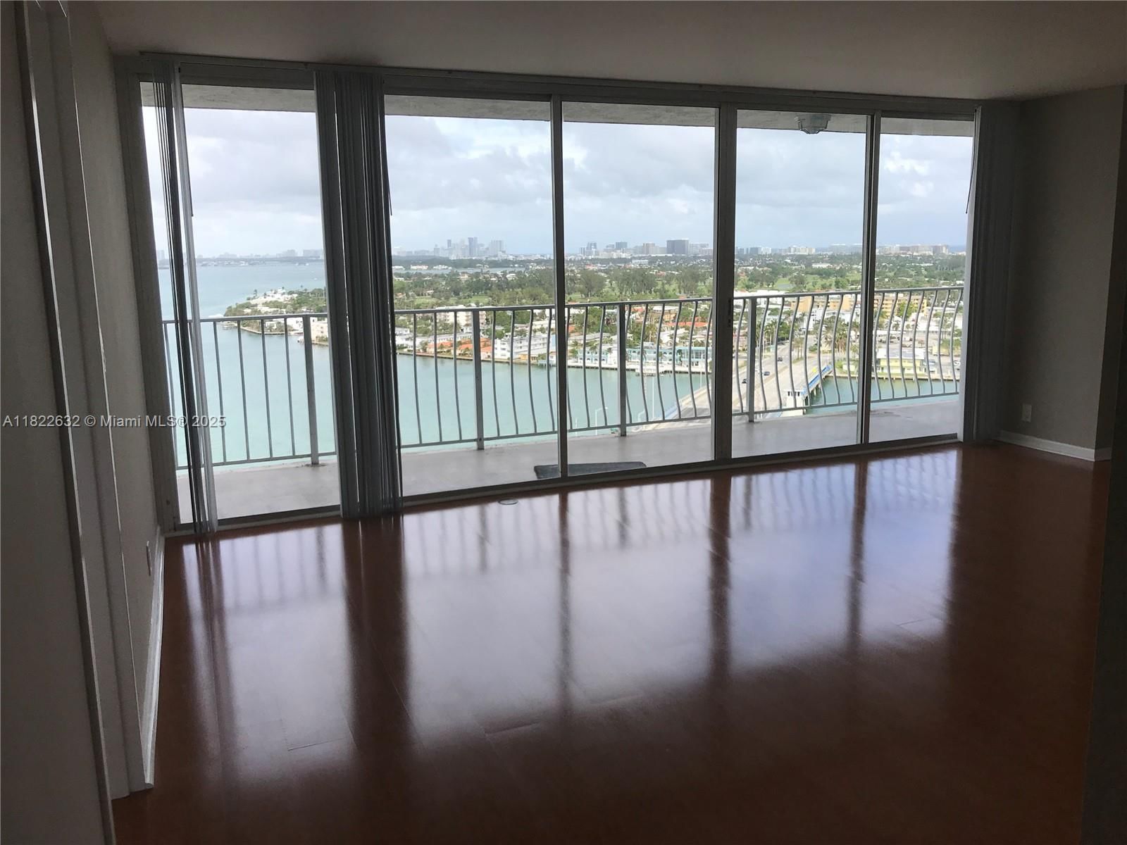 Real estate property located at 7601 Treasure Dr #2114, Miami-dade, The Grandview Palace Cond, North Bay Village, FL