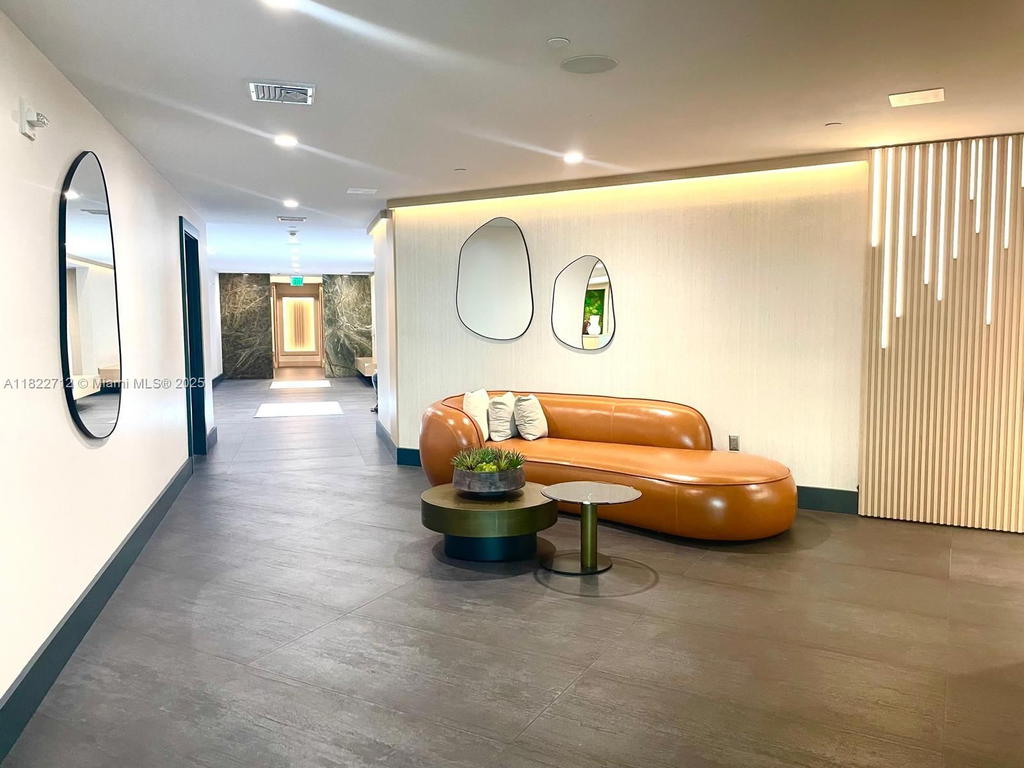 Real estate property located at 90 3rd St #3010, Miami-dade, Ivy Condo, Miami, FL