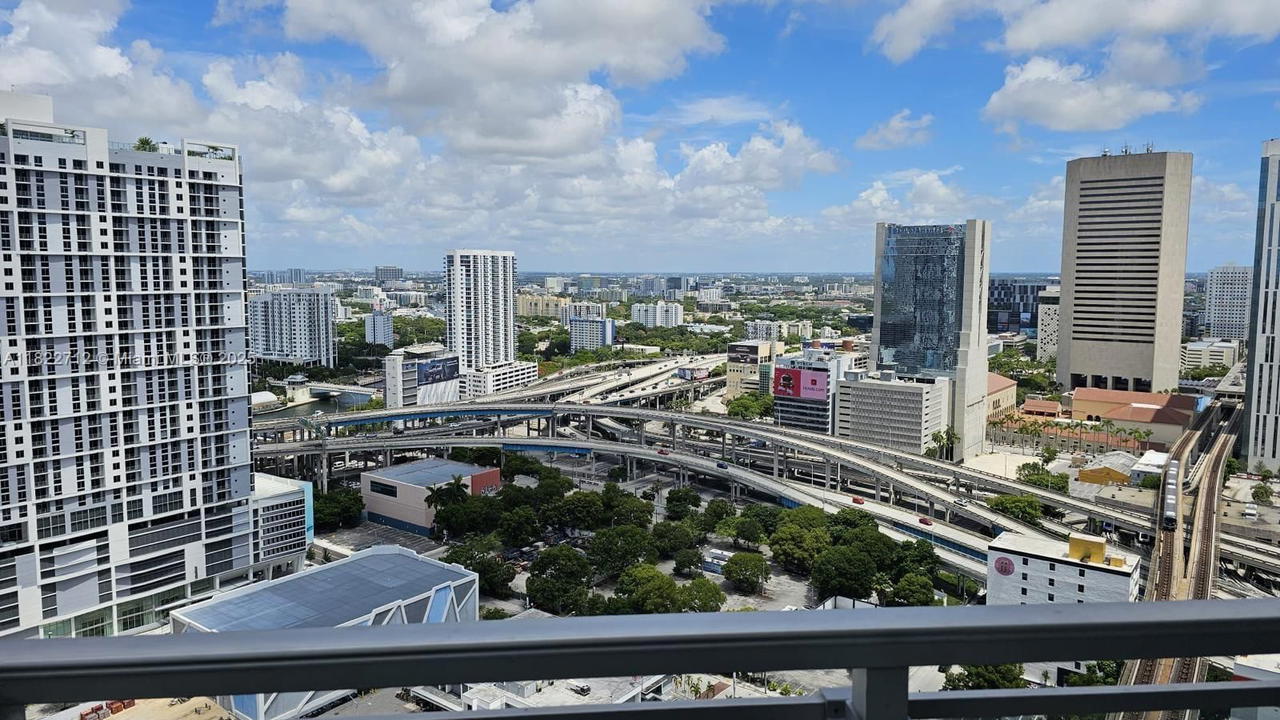 Real estate property located at 90 3rd St #3010, Miami-dade, Ivy Condo, Miami, FL
