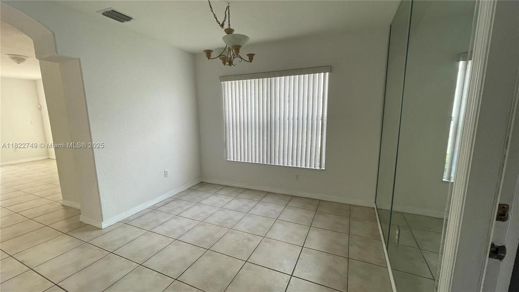 Real estate property located at 11530 48th Ter, Miami-dade, Dimensions At Doral, Doral, FL