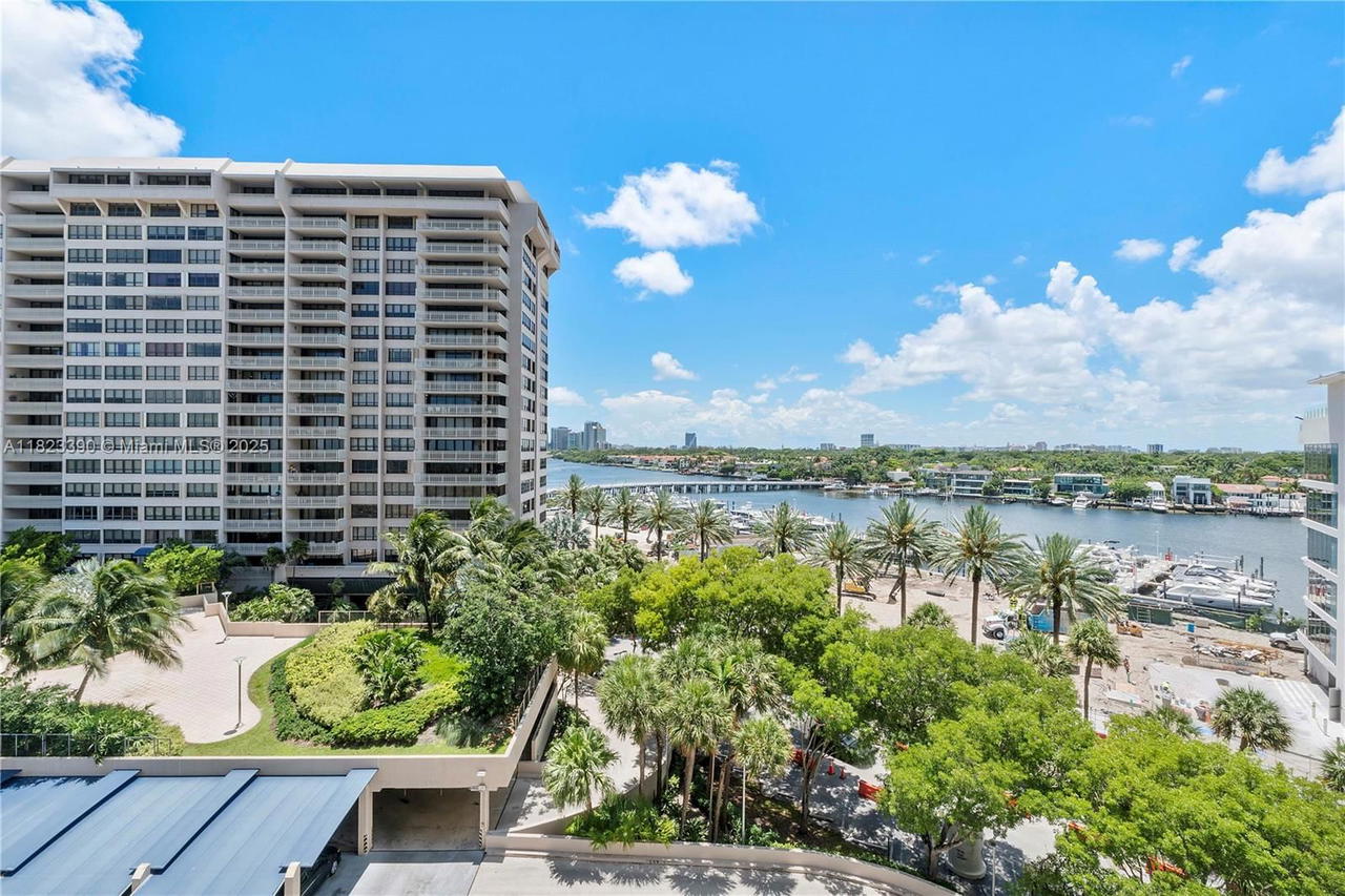 Real estate property located at 3 Grove Isle Dr C706, Miami-dade, Grove Isle Condo, Miami, FL