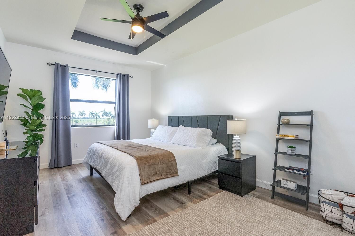 Real estate property located at 11456 254th St, Miami-dade, Coco Palm Estates, Homestead, FL