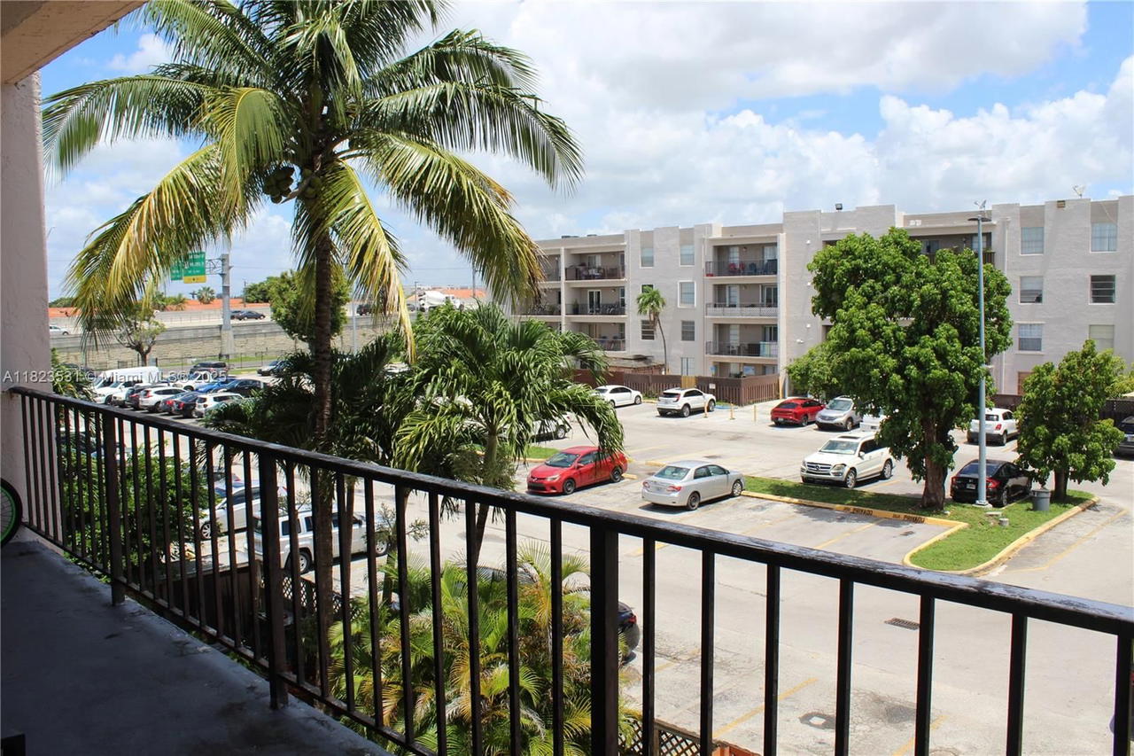 Real estate property located at 5705 20th Ave #310, Miami-dade, Westland Gardens Condo, Hialeah, FL