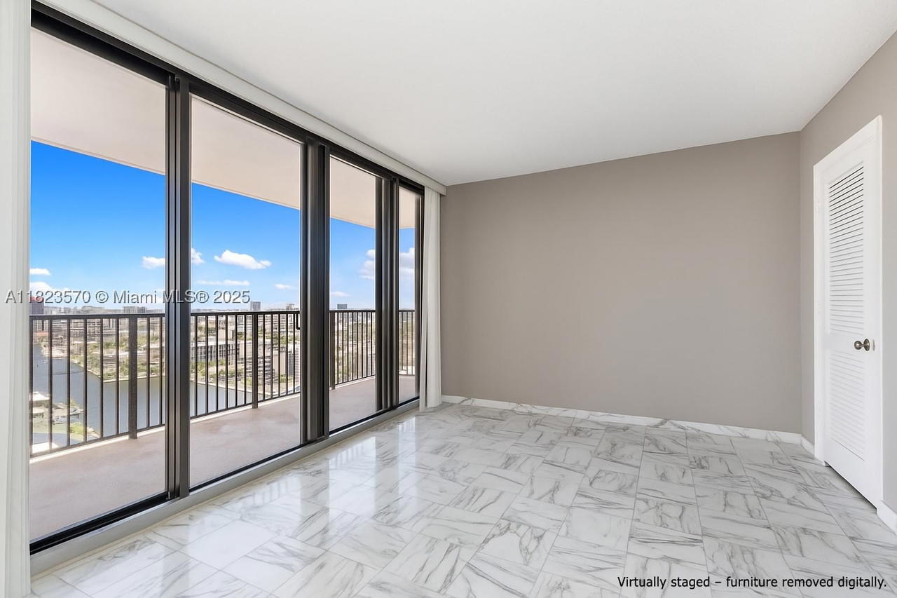 Real estate property located at 2101 Ocean Dr #2707, Broward, Quadomain Tower I And Iv, Hollywood, FL