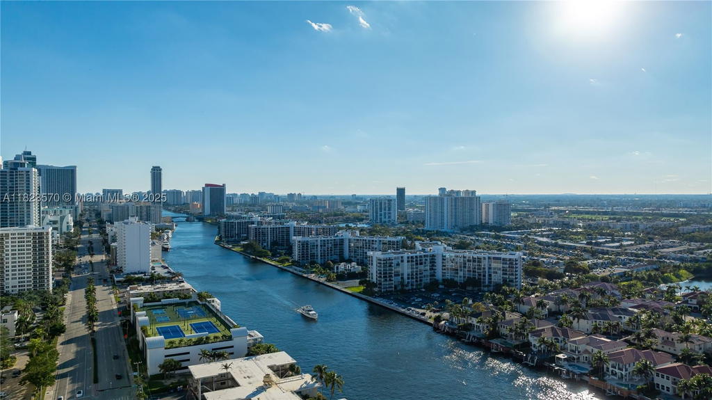 Real estate property located at 2101 Ocean Dr #2707, Broward, Quadomain Tower I And Iv, Hollywood, FL