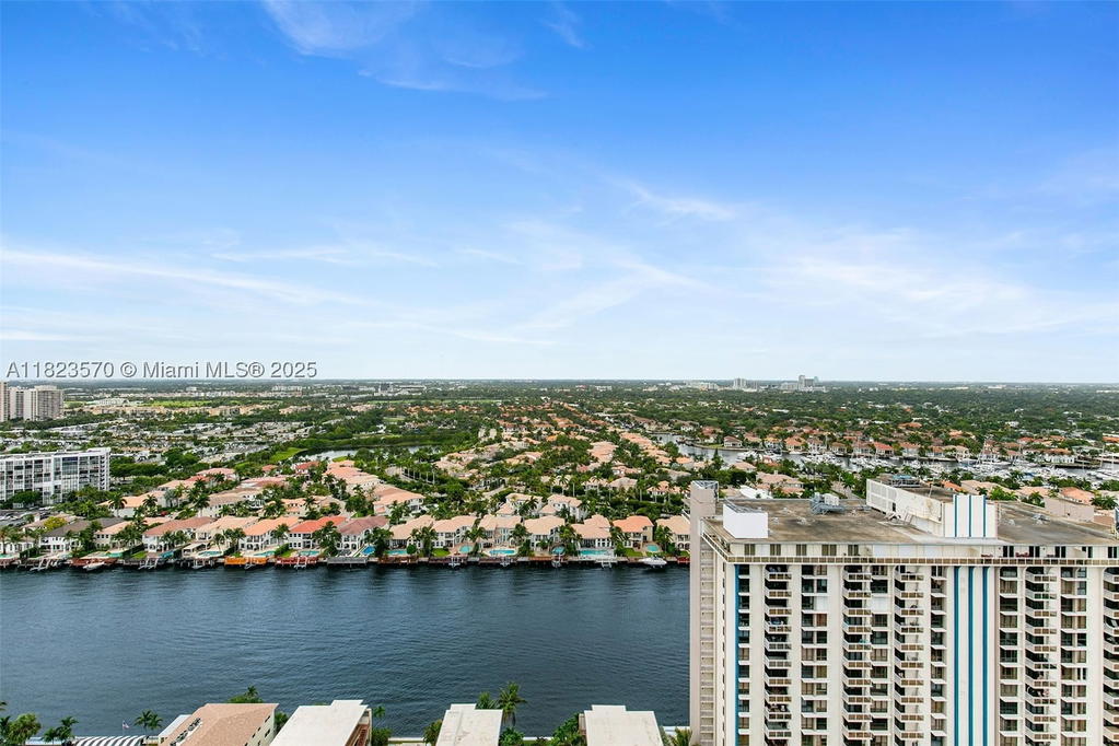 Real estate property located at 2101 Ocean Dr #2707, Broward, Quadomain Tower I And Iv, Hollywood, FL