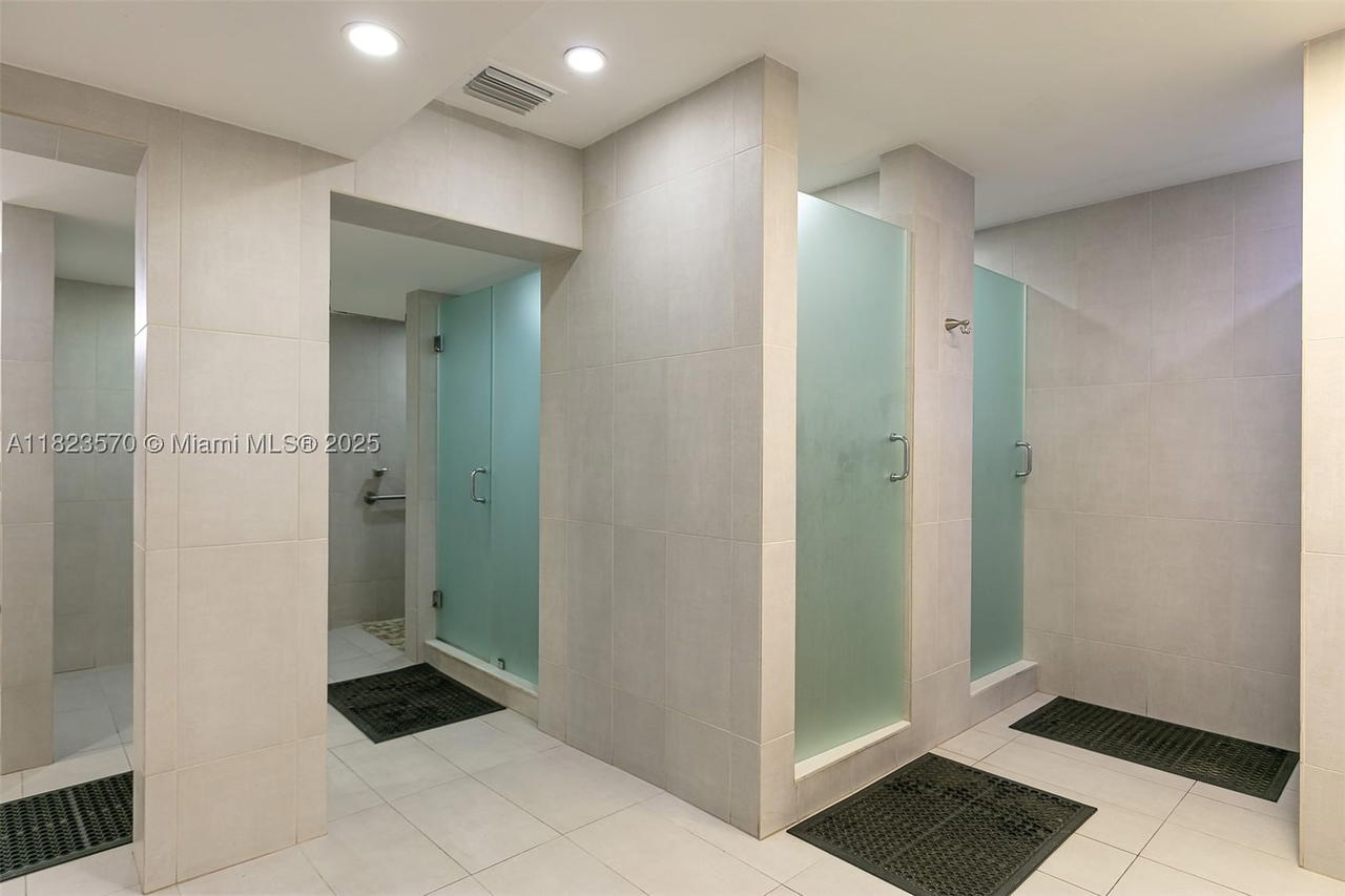 Real estate property located at 2101 Ocean Dr #2707, Broward, Quadomain Tower I And Iv, Hollywood, FL