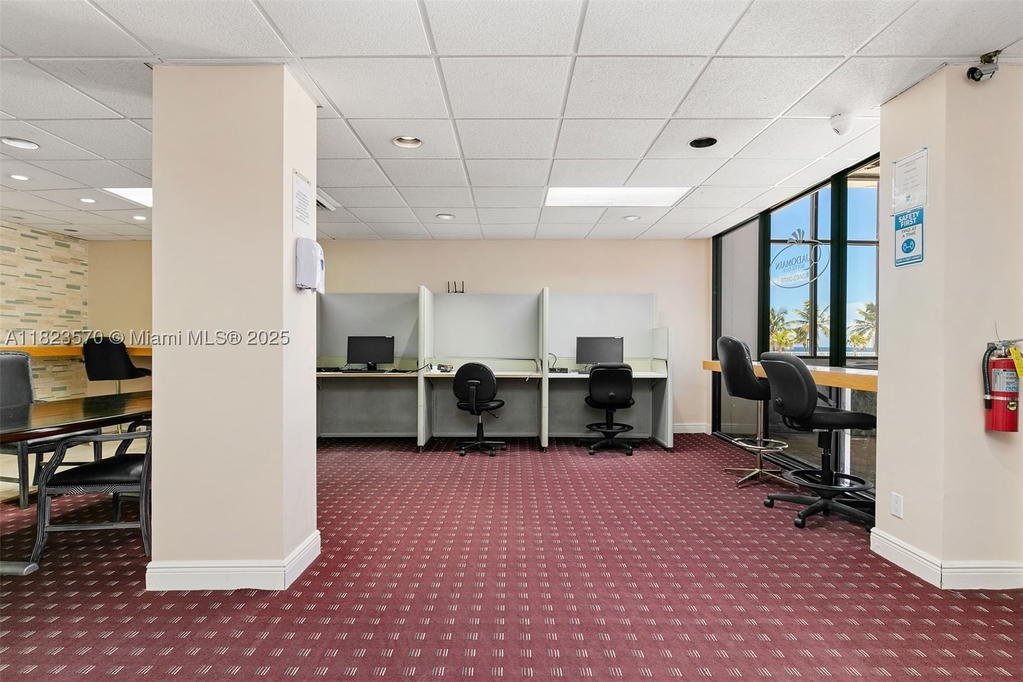Real estate property located at 2101 Ocean Dr #2707, Broward, Quadomain Tower I And Iv, Hollywood, FL