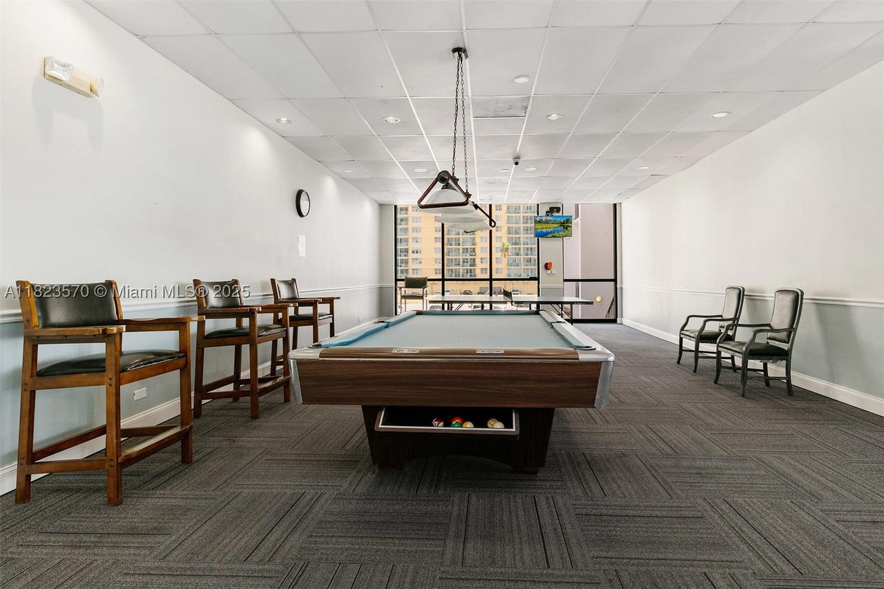 Real estate property located at 2101 Ocean Dr #2707, Broward, Quadomain Tower I And Iv, Hollywood, FL