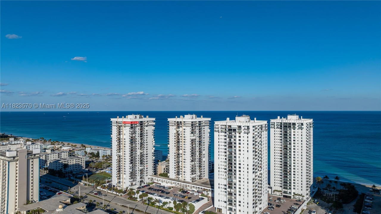 Real estate property located at 2101 Ocean Dr #2707, Broward, Quadomain Tower I And Iv, Hollywood, FL