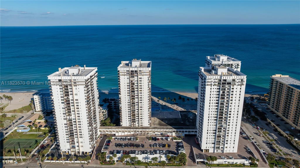 Real estate property located at 2101 Ocean Dr #2707, Broward, Quadomain Tower I And Iv, Hollywood, FL