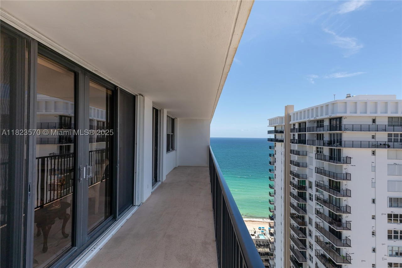 Real estate property located at 2101 Ocean Dr #2707, Broward, Quadomain Tower I And Iv, Hollywood, FL