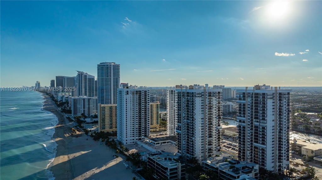 Real estate property located at 2101 Ocean Dr #2707, Broward, Quadomain Tower I And Iv, Hollywood, FL