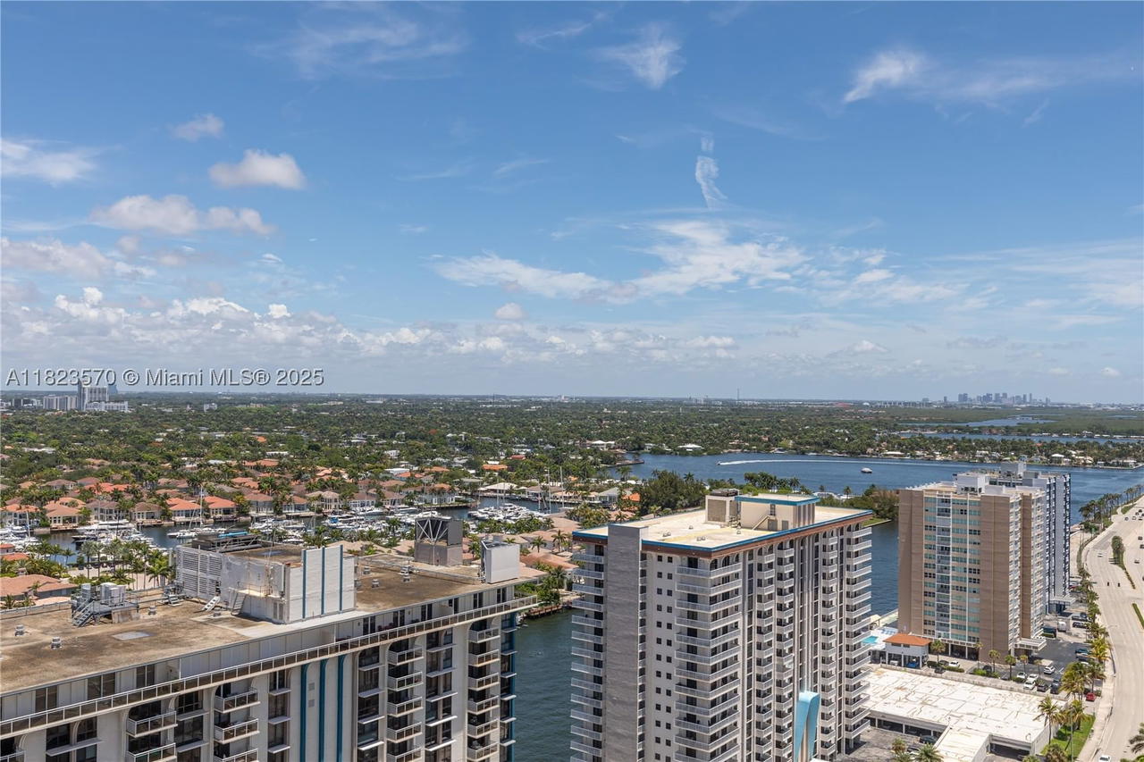 Real estate property located at 2101 Ocean Dr #2707, Broward, Quadomain Tower I And Iv, Hollywood, FL