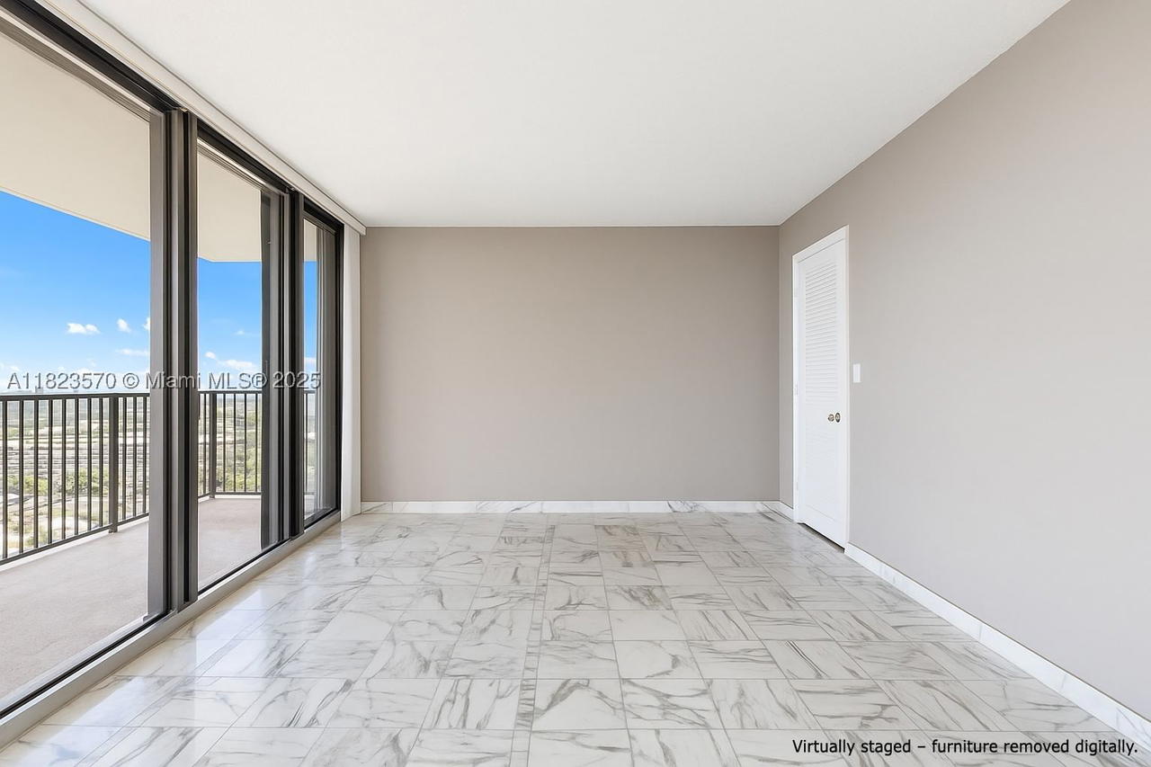 Real estate property located at 2101 Ocean Dr #2707, Broward, Quadomain Tower I And Iv, Hollywood, FL