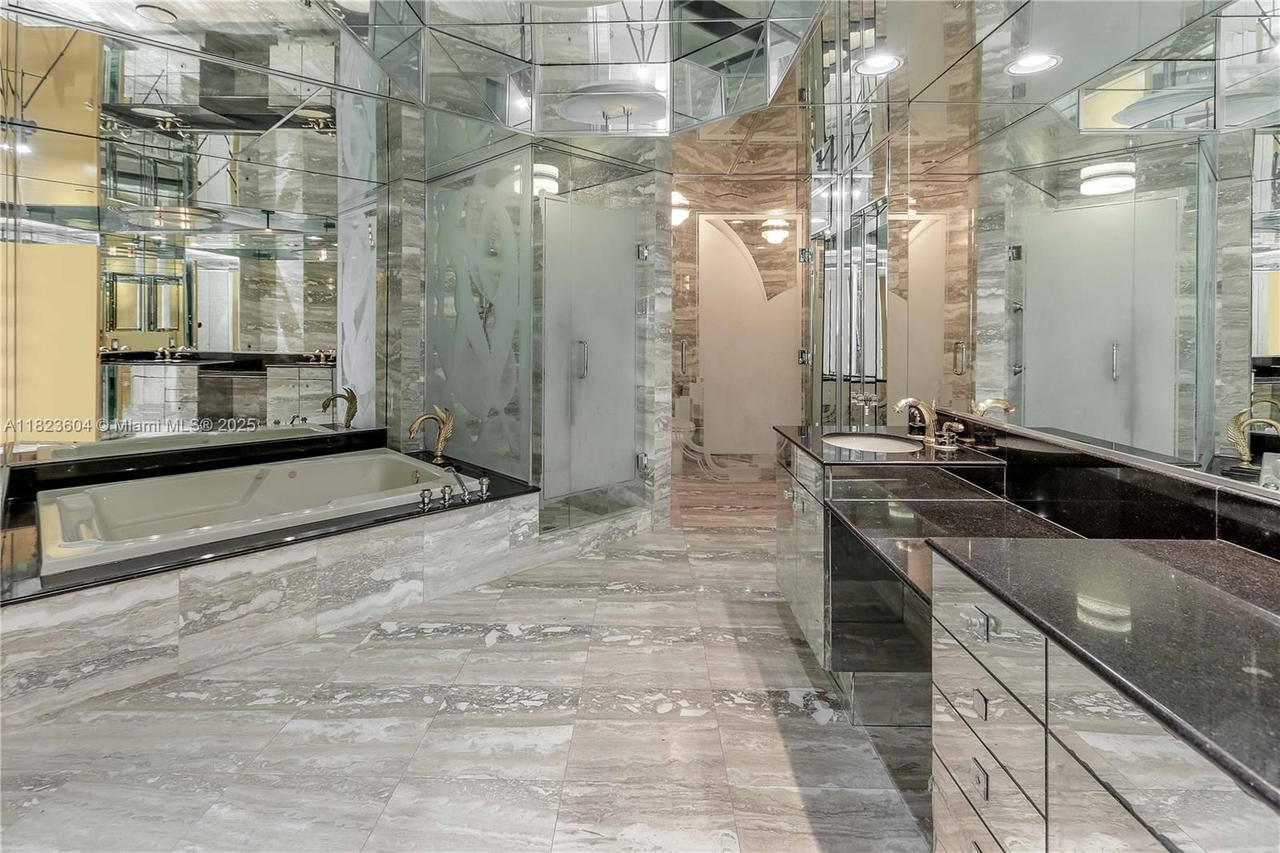 Real estate property located at 3802 207th St #601, Miami-dade, One Island Place Condo Ii, Aventura, FL
