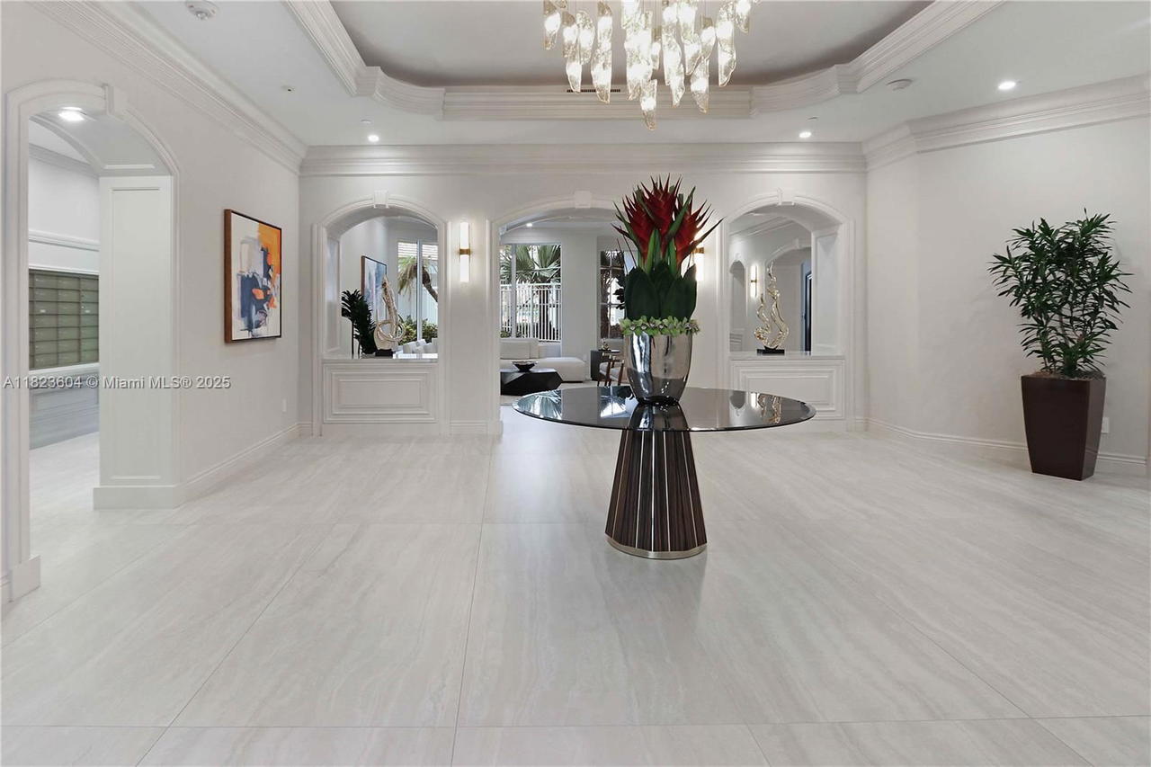 Real estate property located at 3802 207th St #601, Miami-dade, One Island Place Condo Ii, Aventura, FL