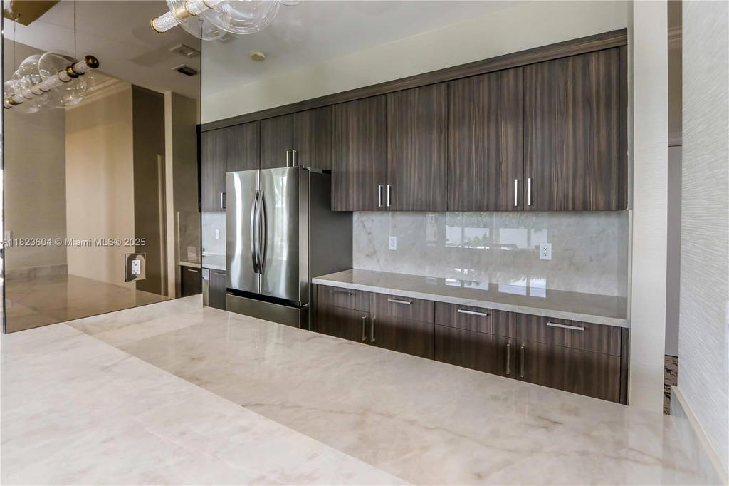 Real estate property located at 3802 207th St #601, Miami-dade, One Island Place Condo Ii, Aventura, FL