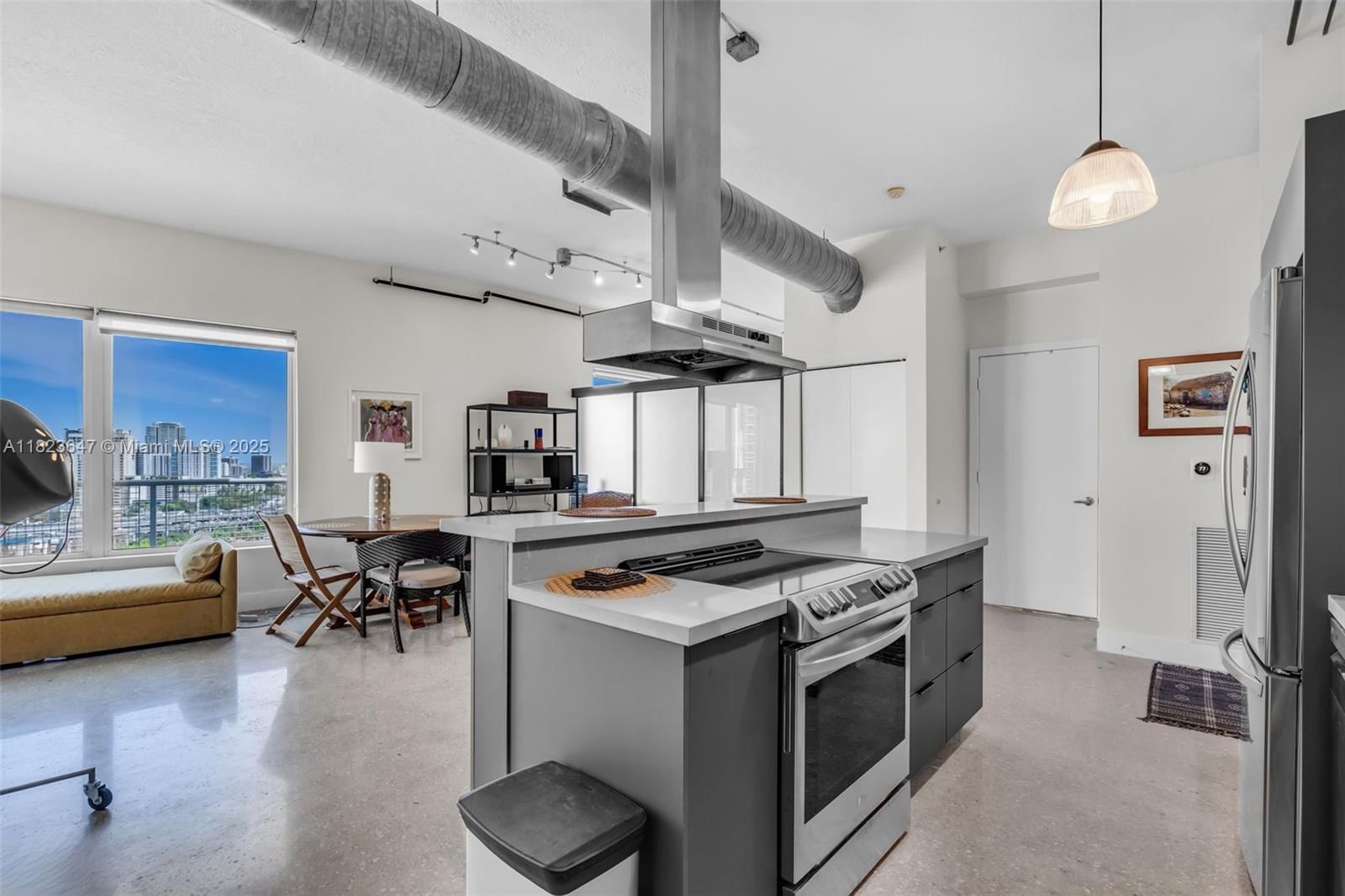 Real estate property located at 10 South River Dr PHI03, Miami-dade, Neo Condo, Miami, FL