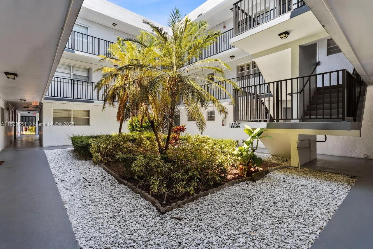 Real estate property located at 1800 25th St #2102, Miami-dade, Grove Gardens Condo, Miami, FL
