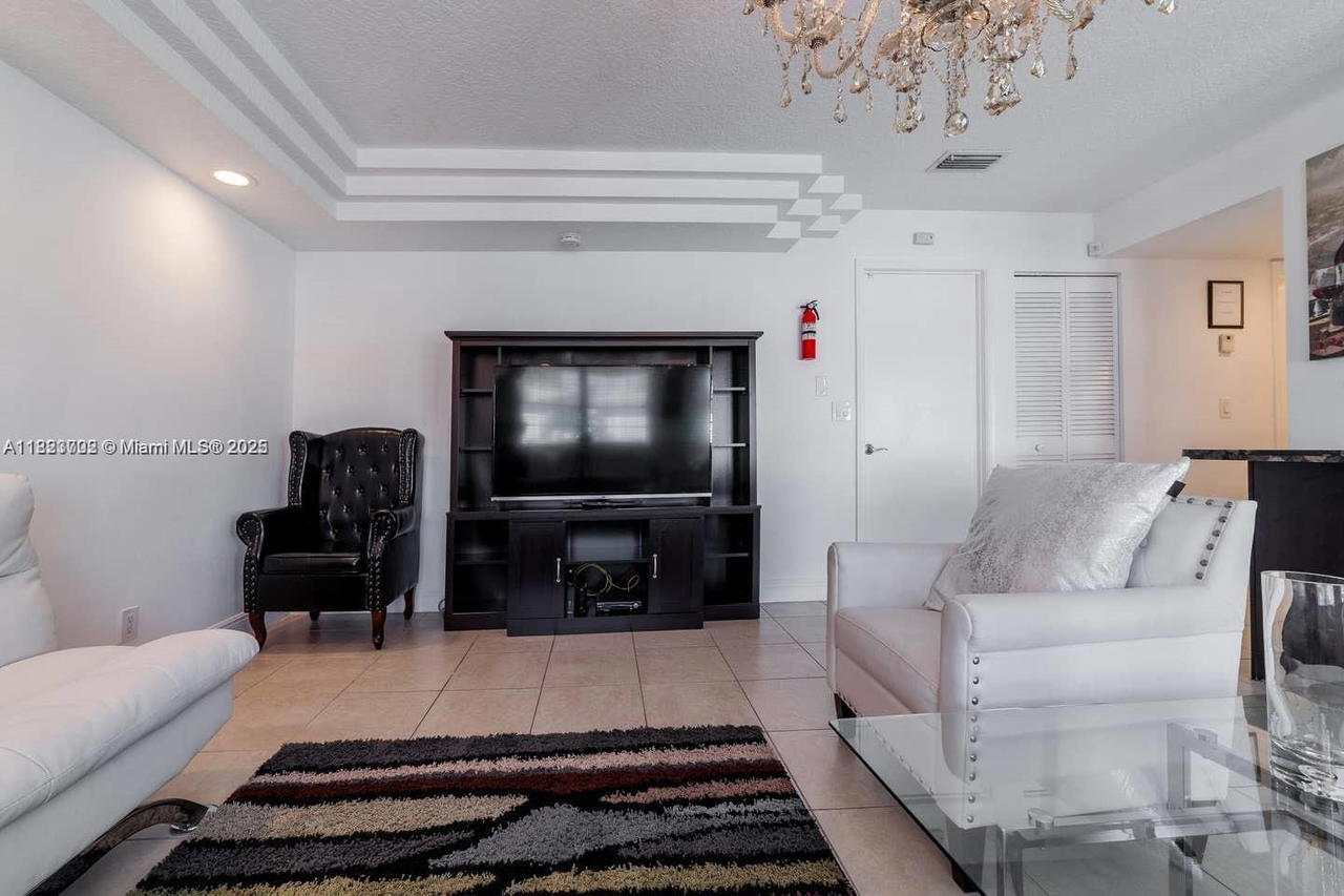 Real estate property located at 203 8th St, Broward, Central Dania Heights, Dania Beach, FL