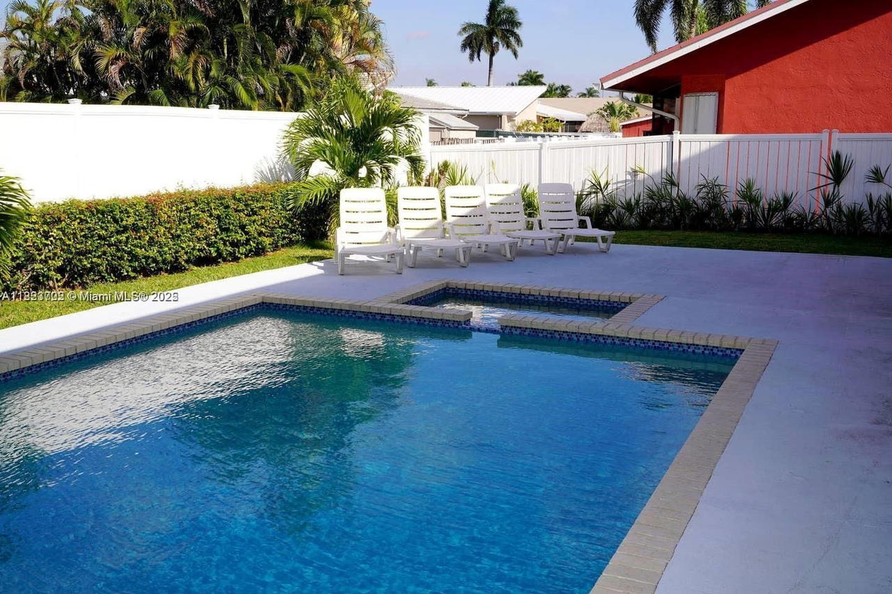 Real estate property located at 203 8th St, Broward, Central Dania Heights, Dania Beach, FL
