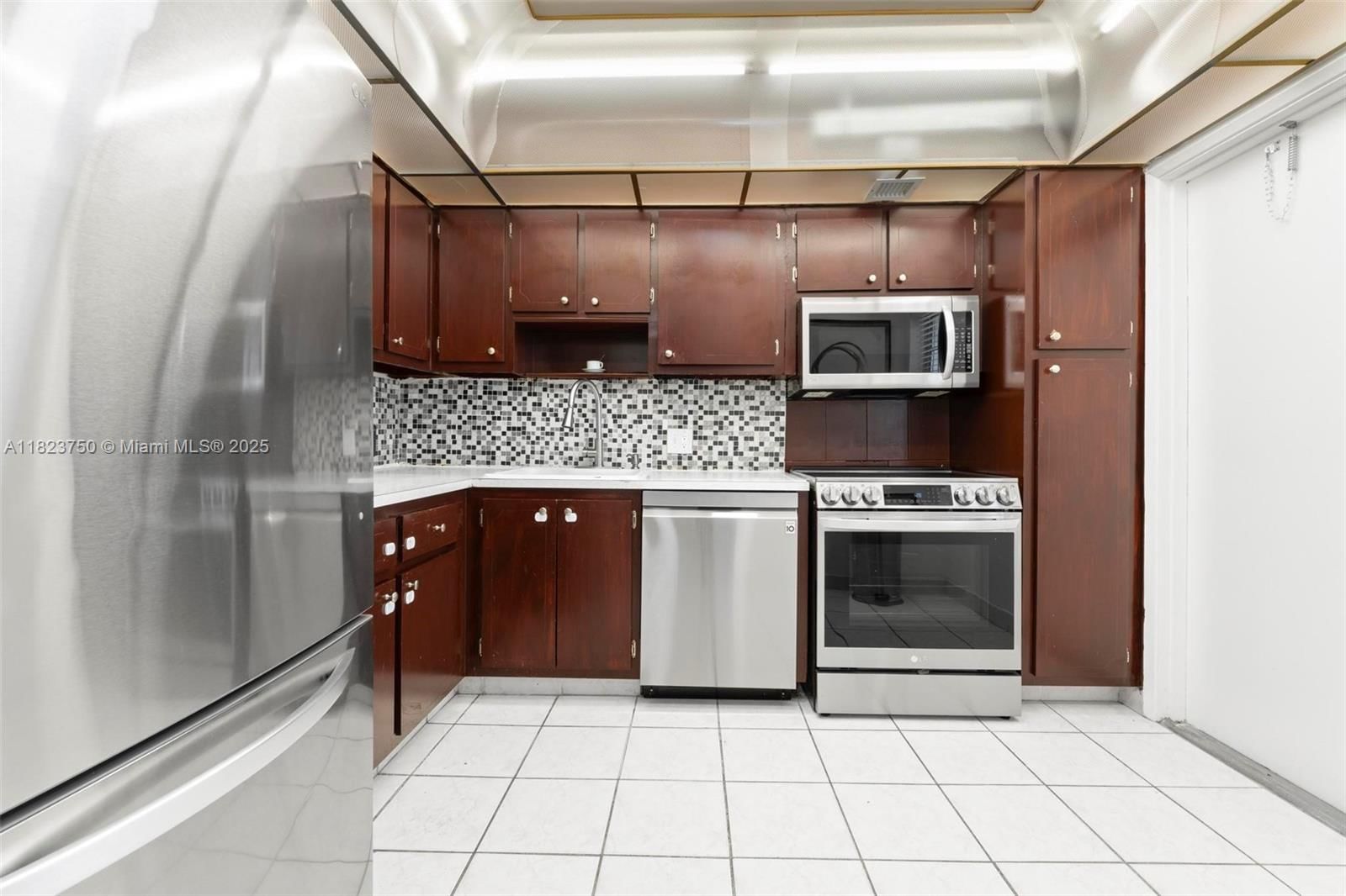 Real estate property located at , Broward, No 11 Palm-aire Country C, Pompano Beach, FL
