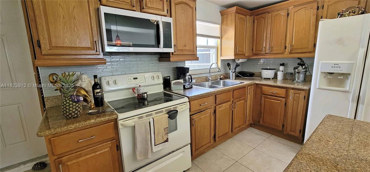 Real estate property located at 8301 38th St, Miami-dade, Tropical Gardens, Miami, FL