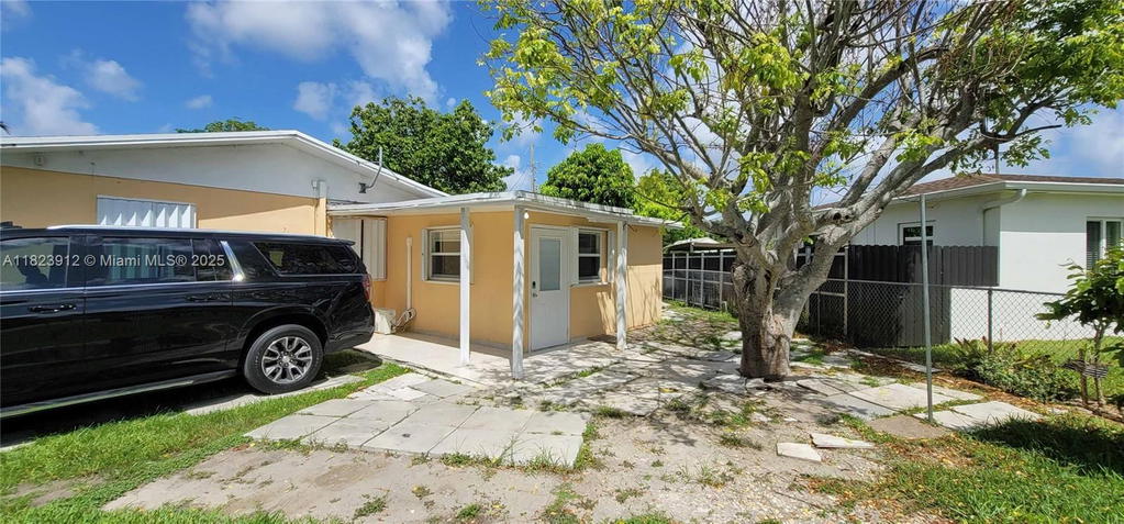 Real estate property located at 8301 38th St, Miami-dade, Tropical Gardens, Miami, FL