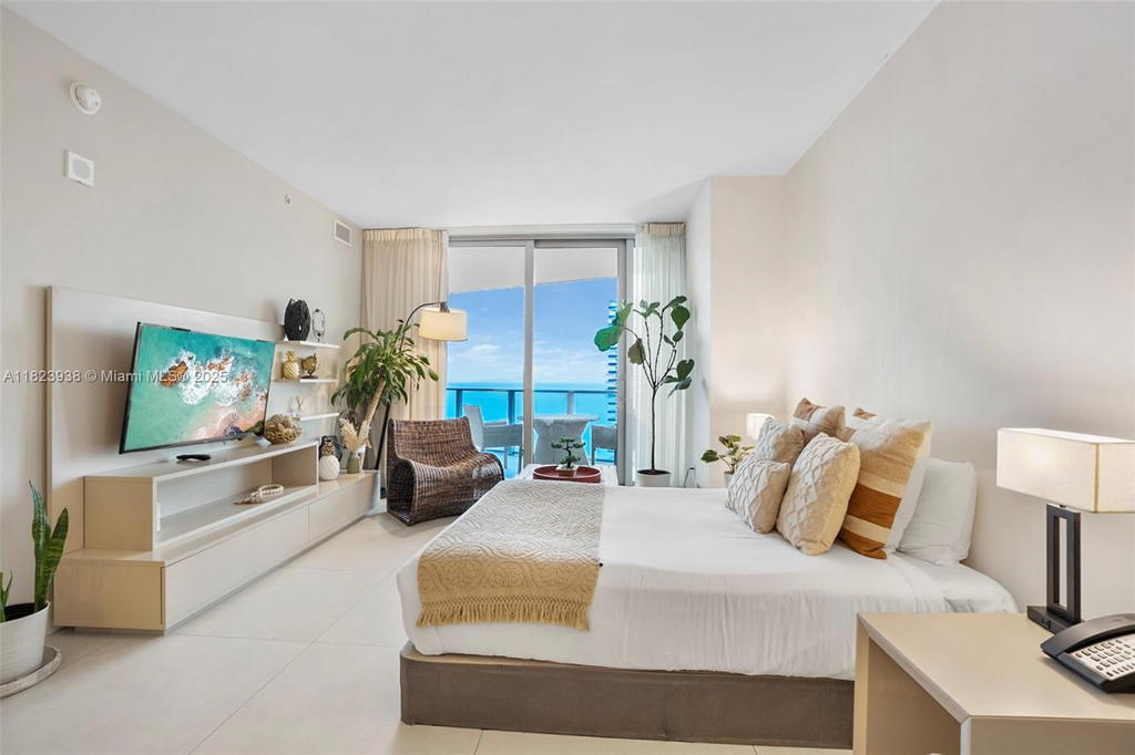 Real estate property located at 4111 Ocean Dr #3709, Broward, 4111 South Ocean Drive Co, Hollywood, FL