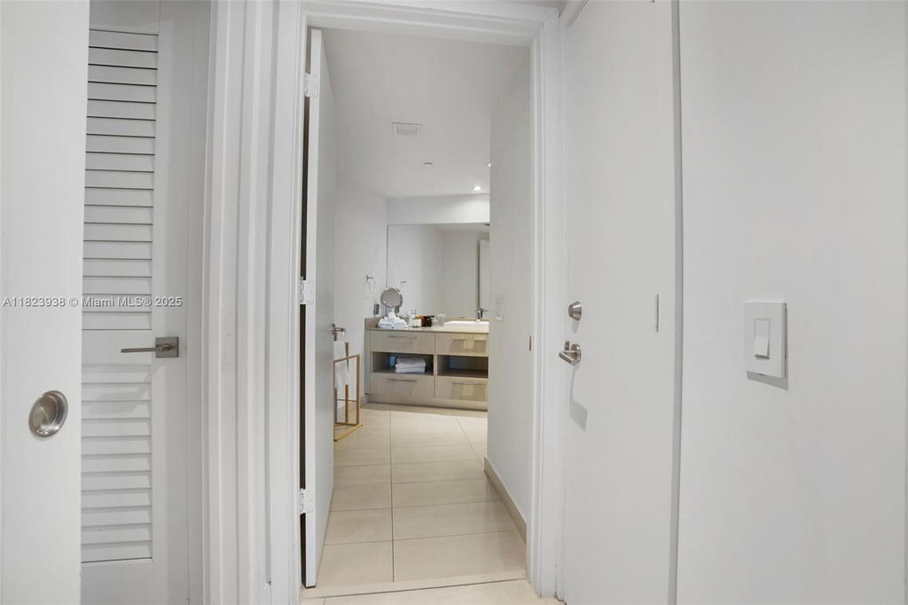 Real estate property located at 4111 Ocean Dr #3709, Broward, 4111 South Ocean Drive Co, Hollywood, FL