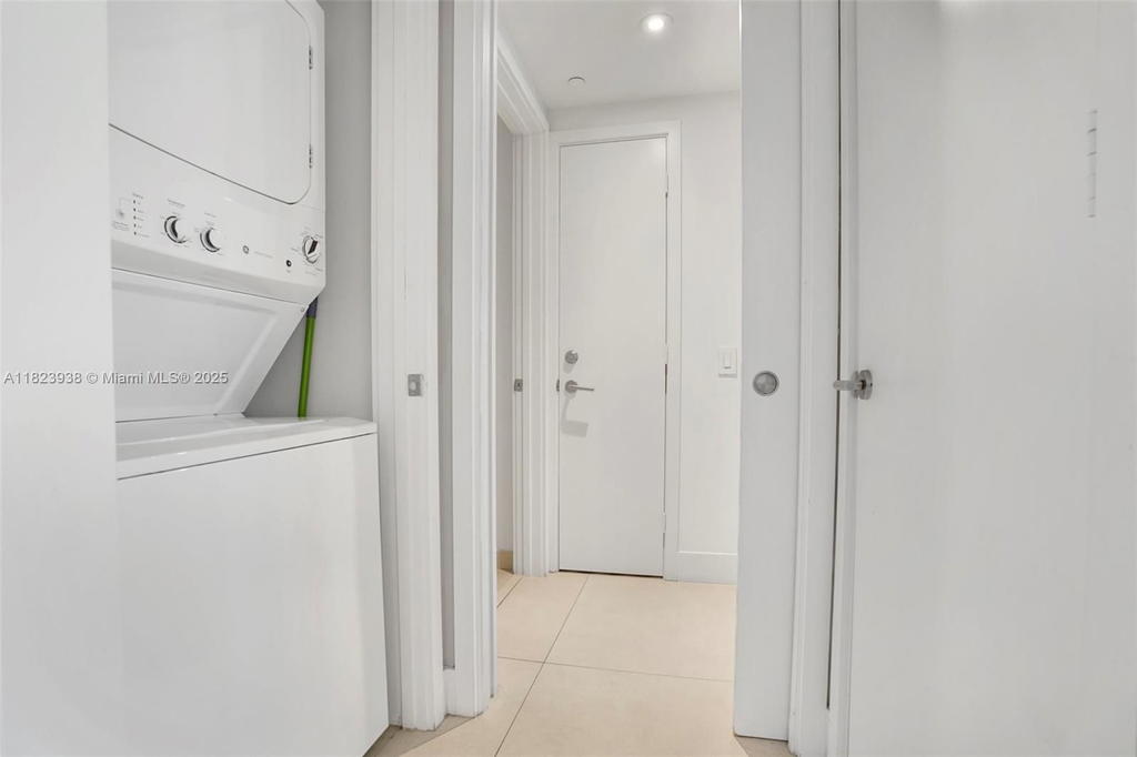 Real estate property located at 4111 Ocean Dr #3709, Broward, 4111 South Ocean Drive Co, Hollywood, FL