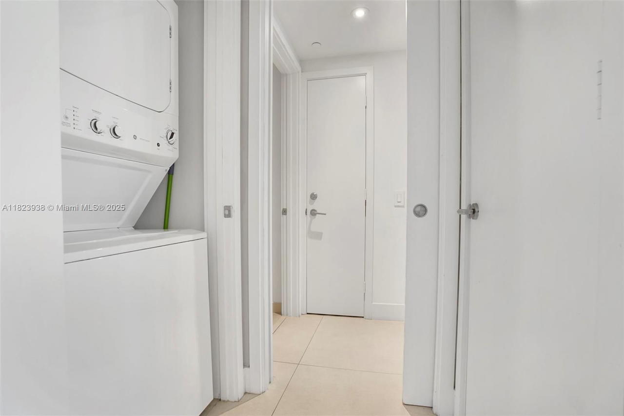 Real estate property located at 4111 Ocean Dr #3709, Broward, 4111 South Ocean Drive Co, Hollywood, FL